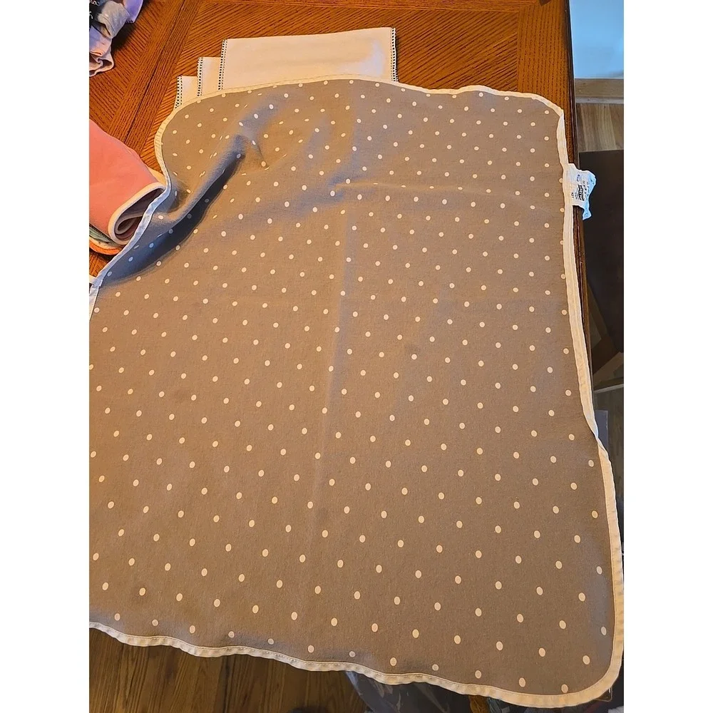 Munchkin Waterproof Changing Pad Liners, Bibs, Burb Cloths, Changing Blanket Lot